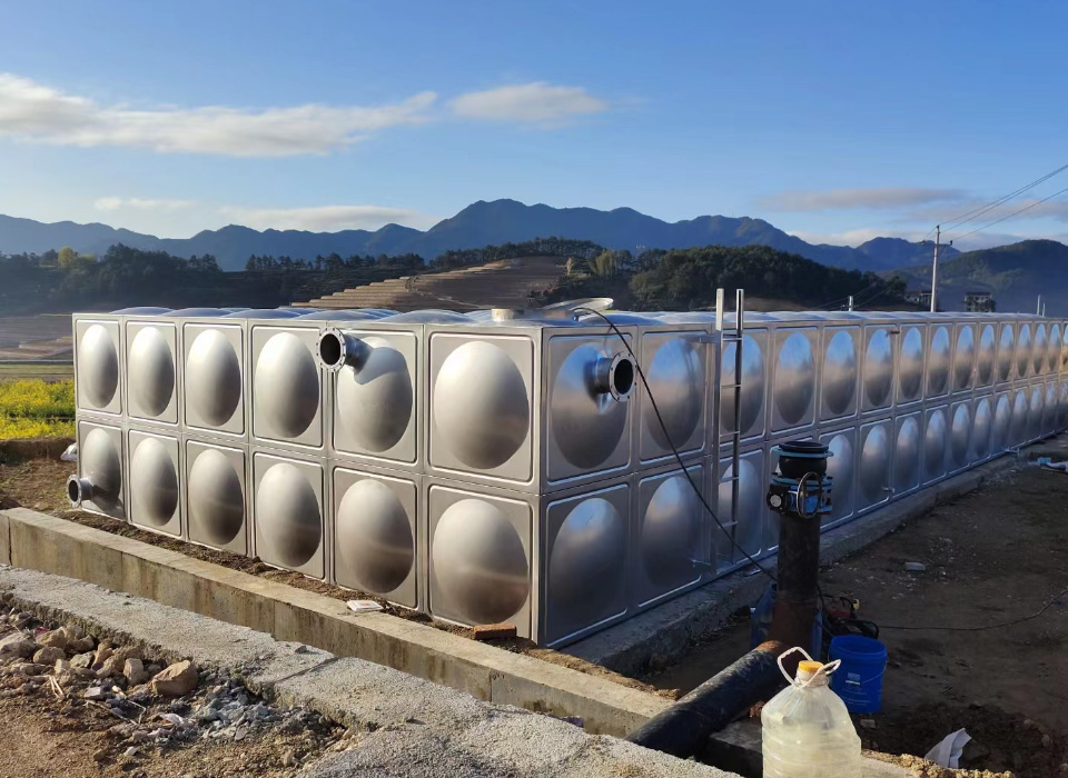 防止不锈钢水箱意外污染的方法